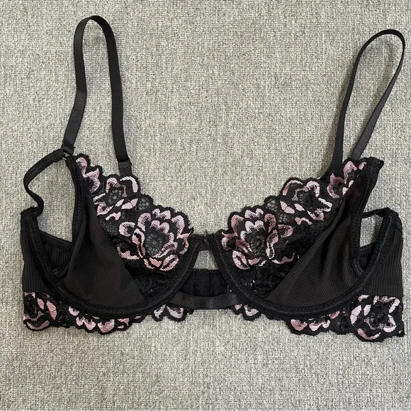 Hauty Strappy Floral Lace Bralette Size Small Feminine Flirty - Picture 1 of 5